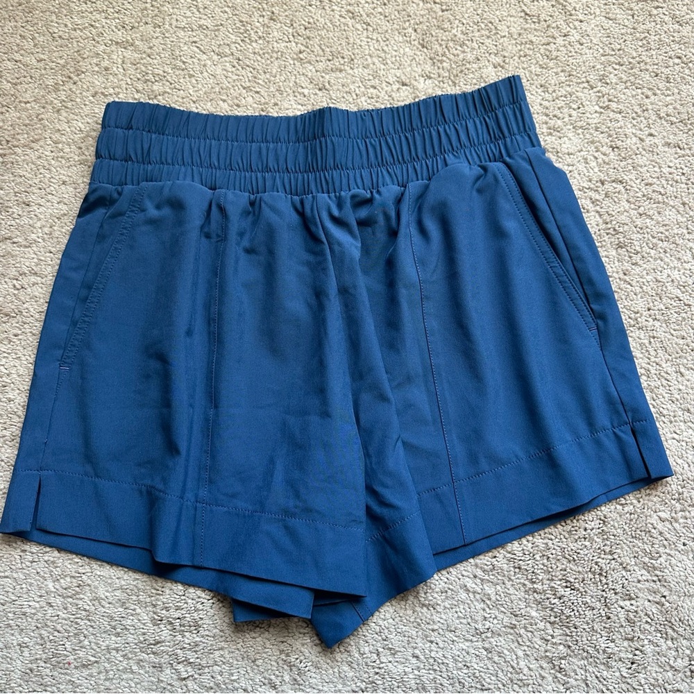 Abercrombie & Fitch Traveler Short in Blue Size Small